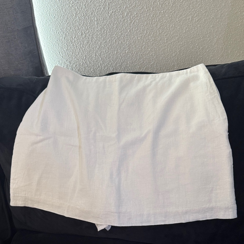 Abercrombie White Linen Mini Skort